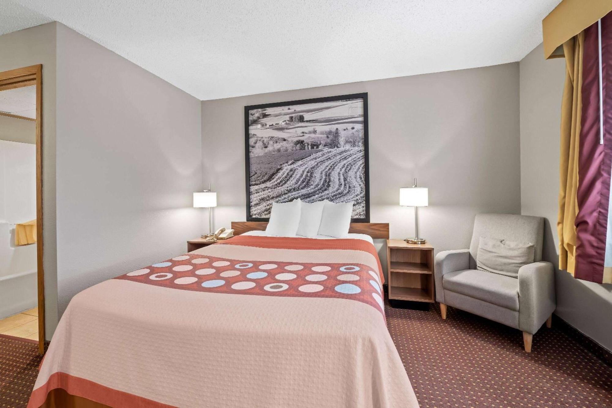 Super 8 By Wyndham Waverly Exterior foto